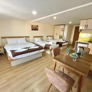 3* Отель Comfort Nevvaz Suit Taksim
