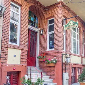 Tulip House *** Istanbul