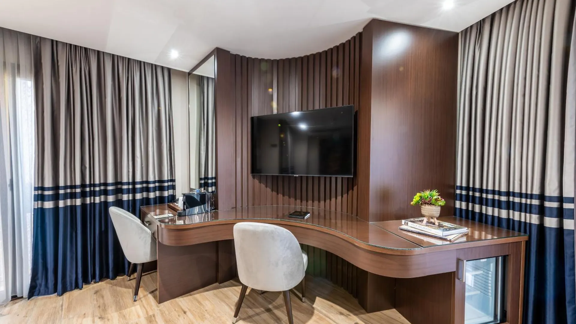 Aprilis Deluxe Hotel Isztambul 4*,